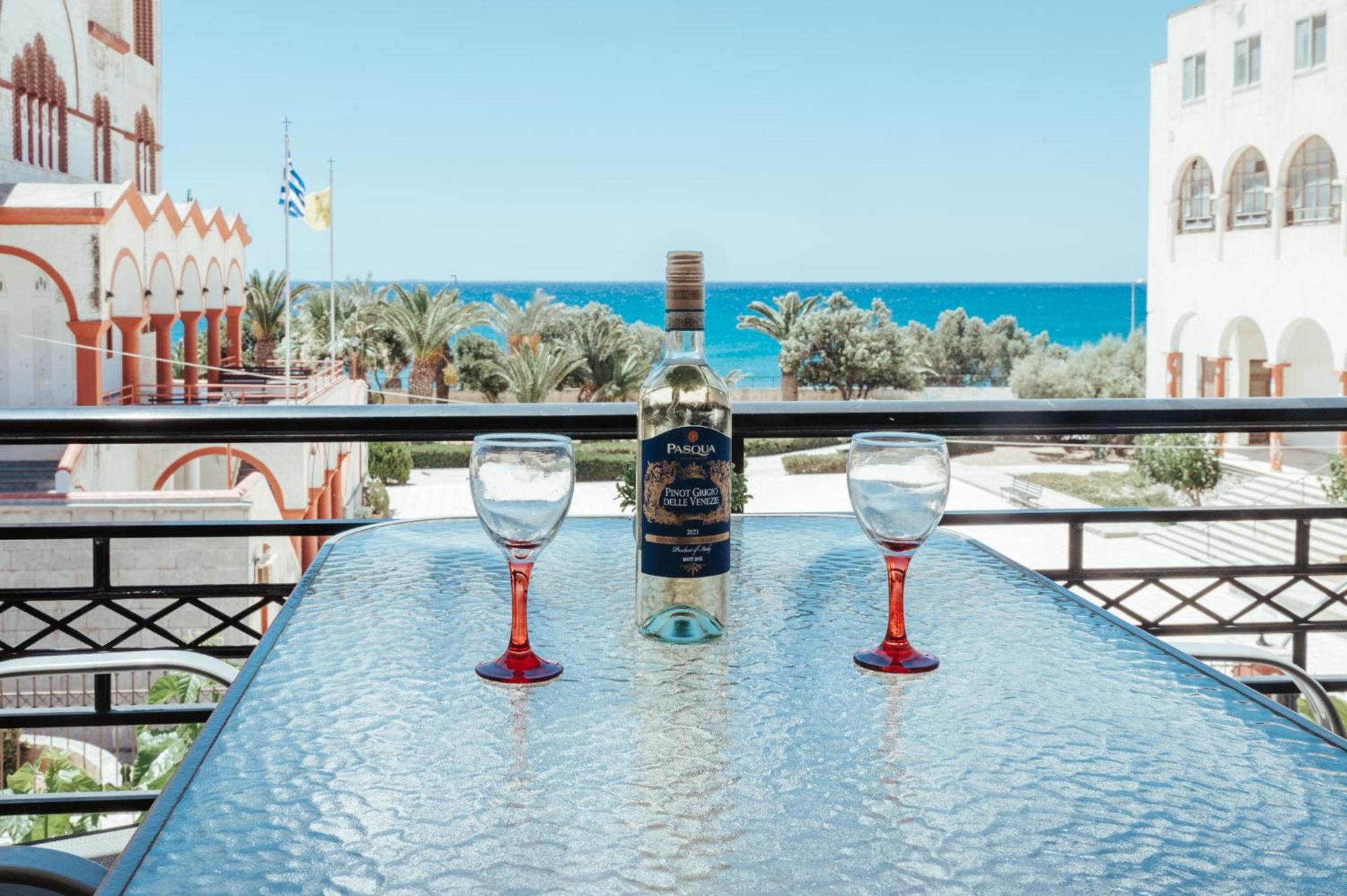 Sunny Crete * Ierapetra (Crete)